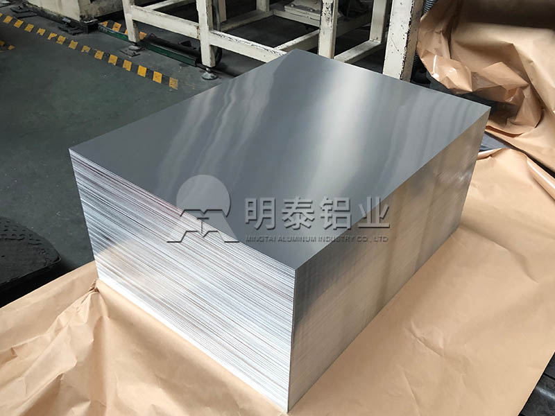 插片散热器用1060铝板：出色的导热性与良好的加工性结合